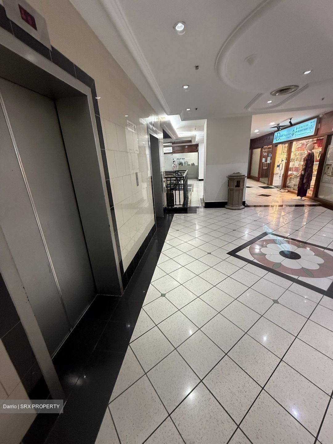 Parklane Shopping Mall (D7), Shop House #527940151